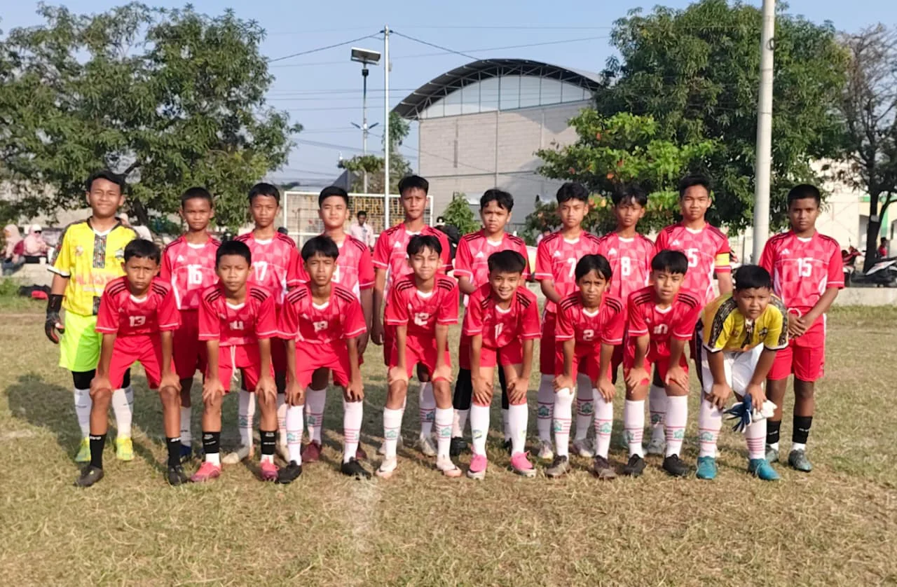 Ukir Sejarah! Al Irsyad Jadi Sekolah Pertama dan Satu-satunya Anggota Resmi Askab PSSI Karawang, Siap Berlaga di Piala Soeratin 2026